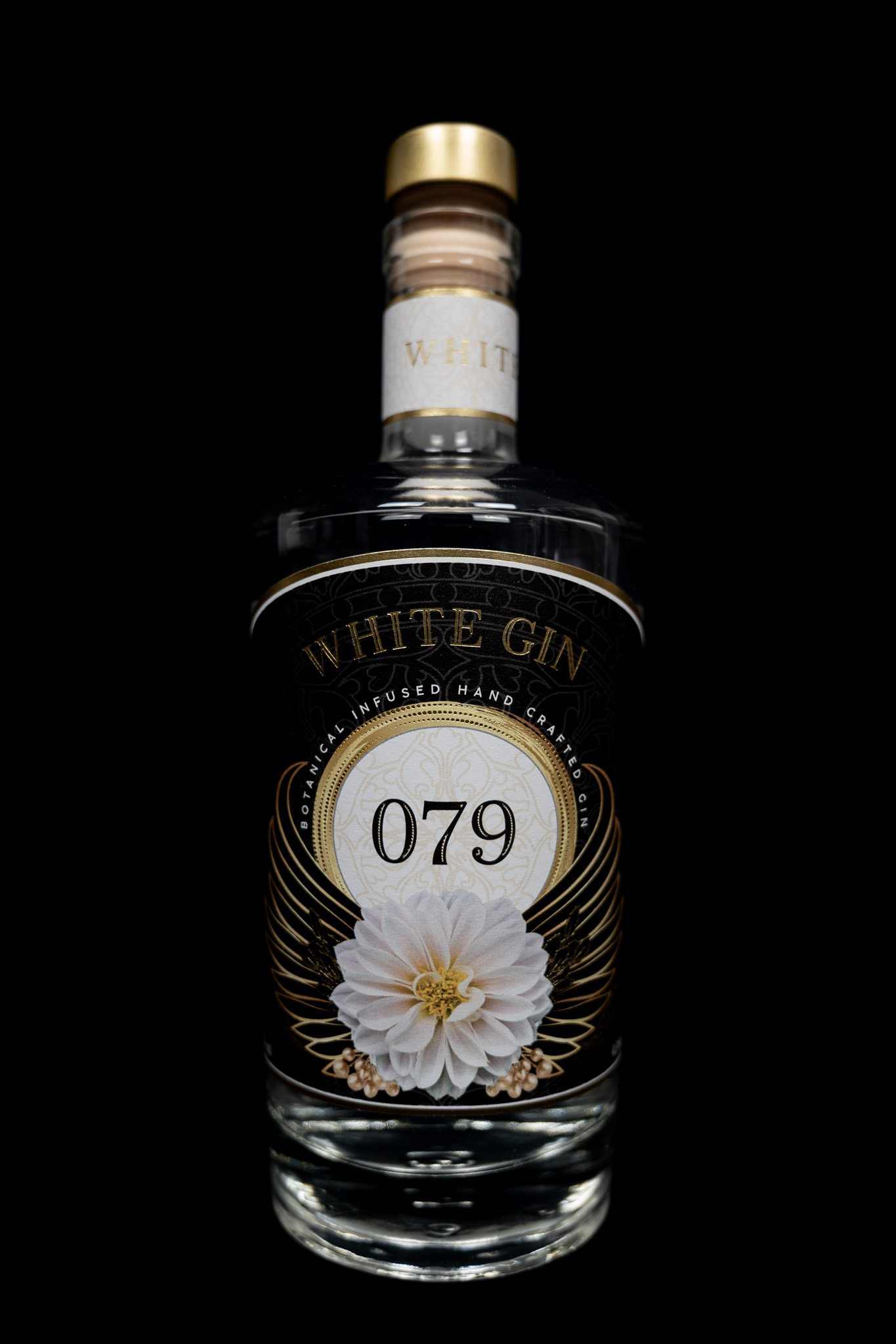 079 White Gin